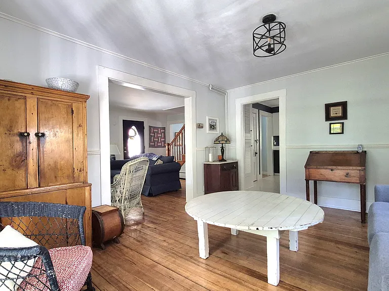 45 Stearns Rd — Photo 8