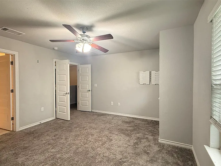 9102 Gage Dr — Photo 9
