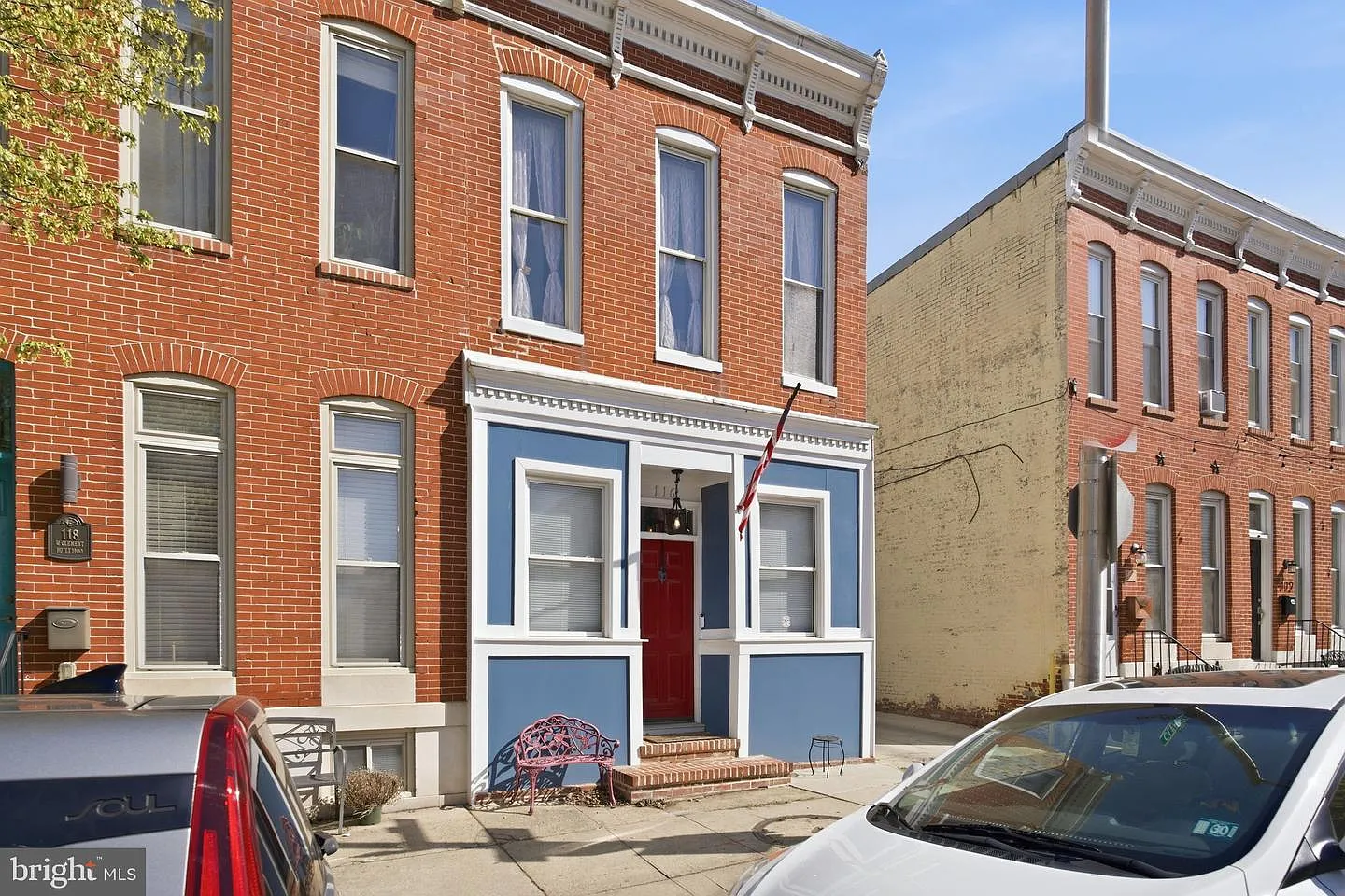3 bed, 1879 sqft, $3,500 — Photo 1