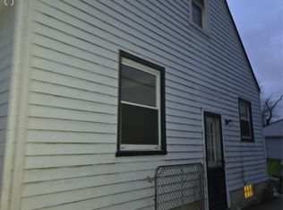 29295 Hillview St, Roseville, MI 48066