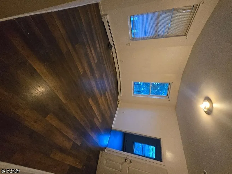 3 bed, 1.0 bath, $2,600 — Photo 2