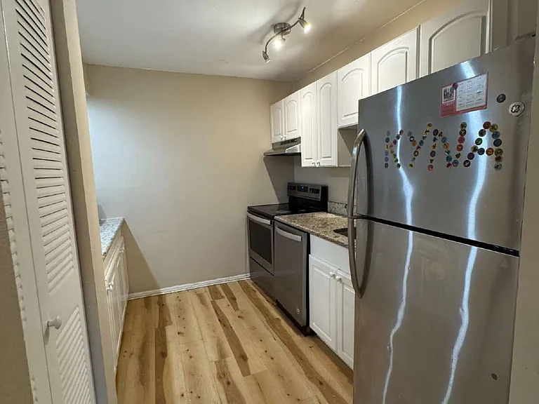 5012 Downing St #10 — Photo 8