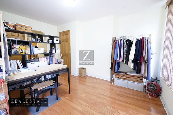 Rented by ZealEstate Group Inc | media 44