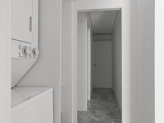 3rd image of 163 Bergen St Floor 1