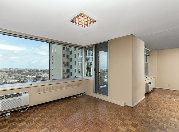 3rd image of 4250 N Marine Dr APT 1136