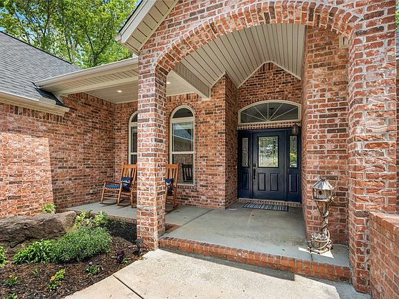 2nd image of 9 Norman Ln