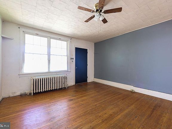 3rd image of 7339 Whitaker Ave