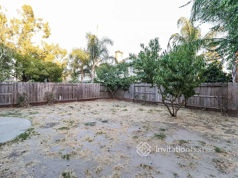 710 Jonquil Dr — Photo 18