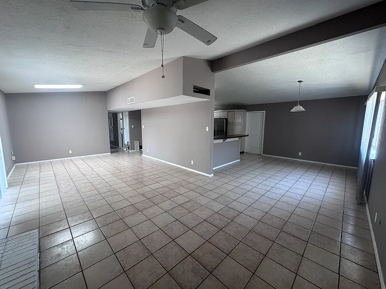 10128 Shipley Ave — Photo 1