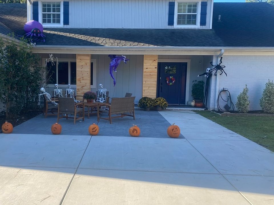 1st image of 2111 Woodside Dr