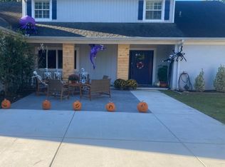 2111 Woodside Dr, Germantown, TN 38138