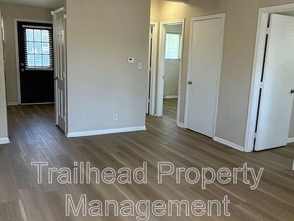 2nd image of 4208 Lloyd St