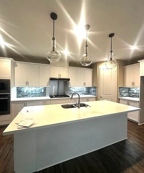 10041 Elizabeth Ln — Photo 6