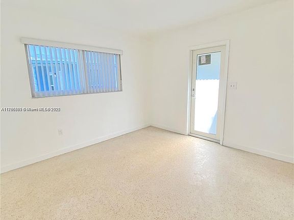 4th image of 1120 NW 32nd Ct