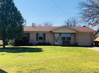 1604 W Plummer St, Eastland, TX 76448