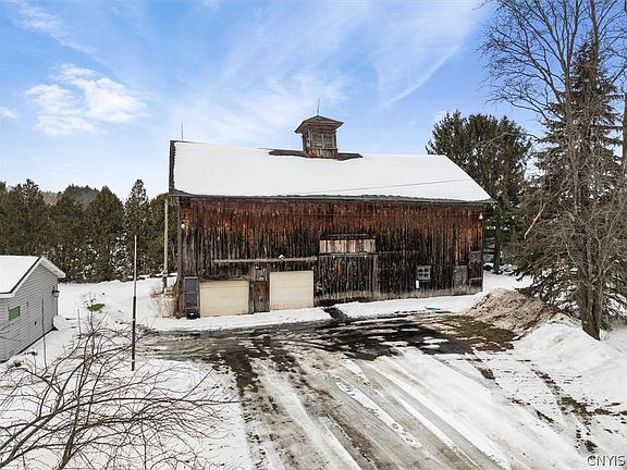 5th image of 3145 Simmons Rd