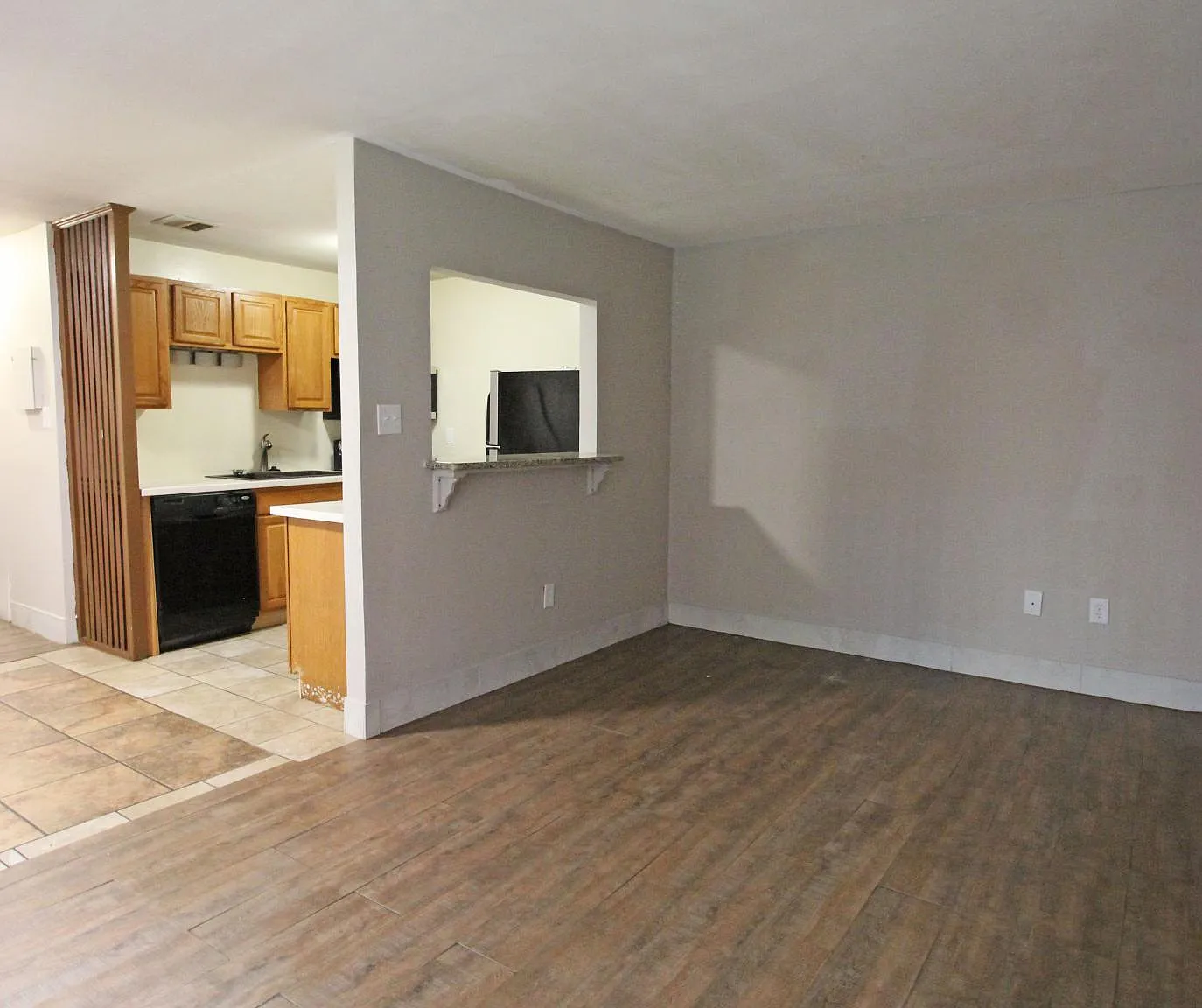 1 bed, 744 sqft, $1,350 — Photo 3