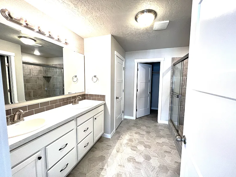 503 N Tessa Ln — Photo 4