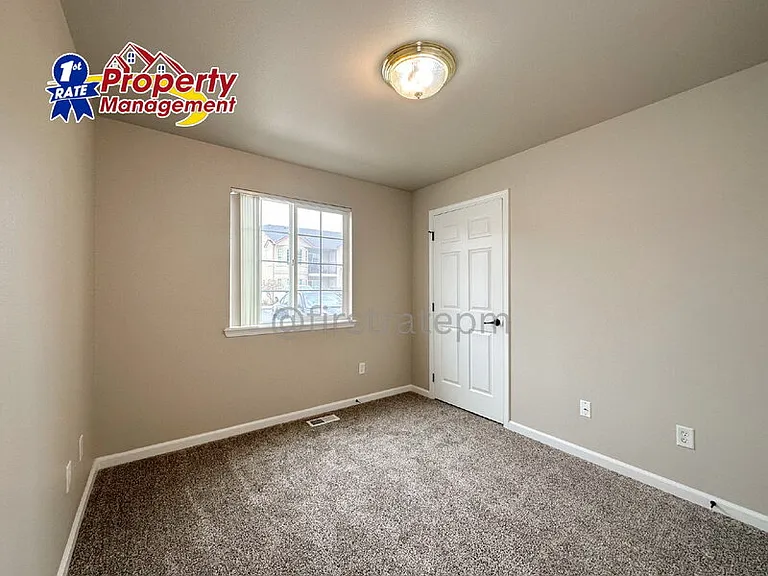 10151 W Garverdale Ln #201 — Photo 15