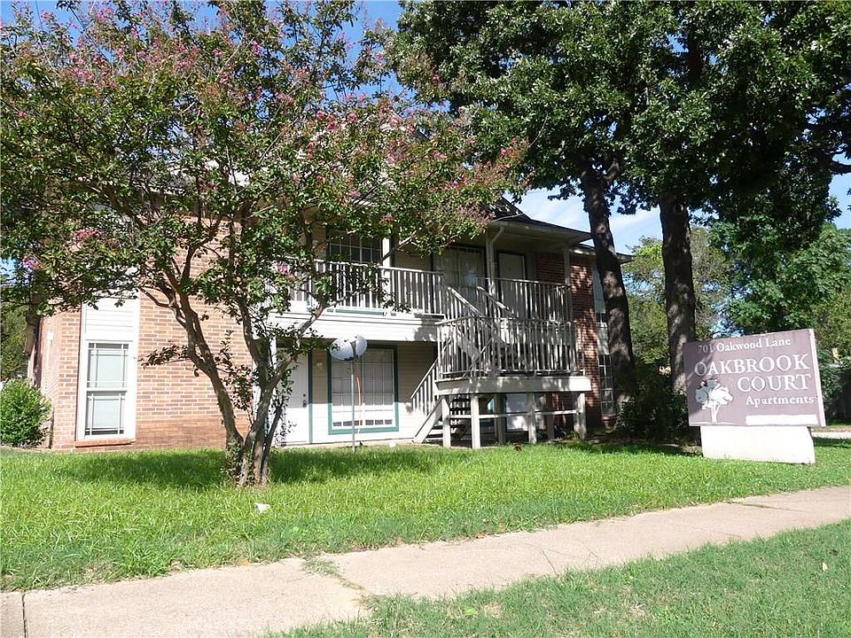 2nd image of 701 Oakwood Ln APT 9