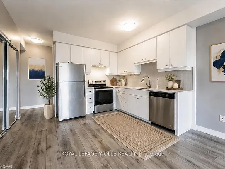 255 Northfield Dr E #302 — Photo 13