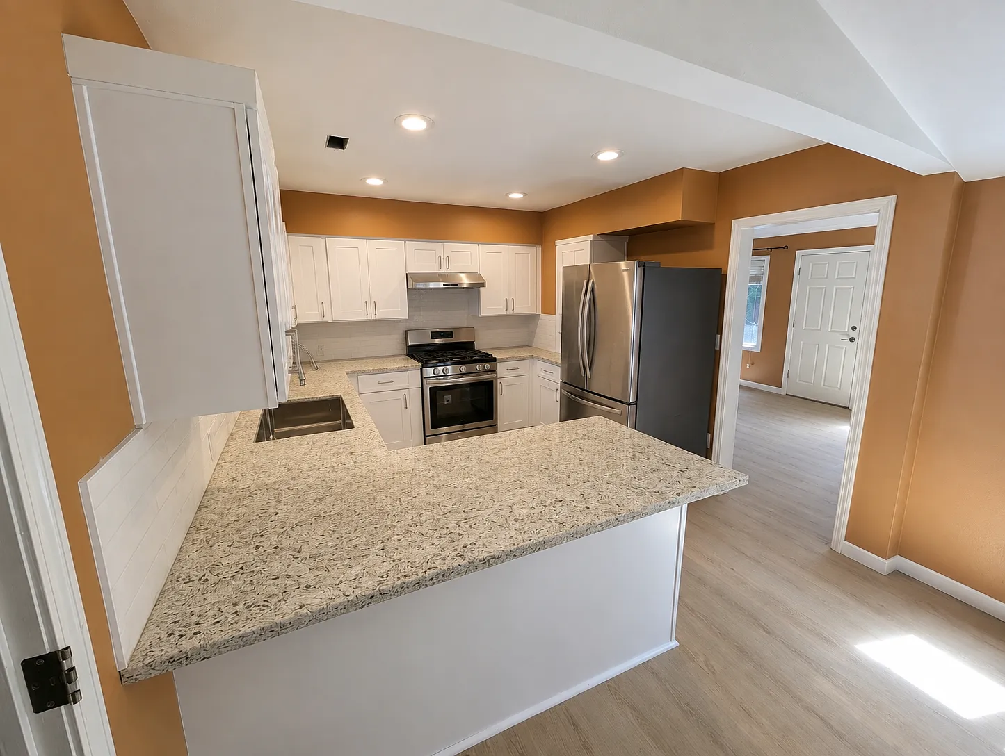 4 bed, 1750 sqft, $2,650 — Photo 2