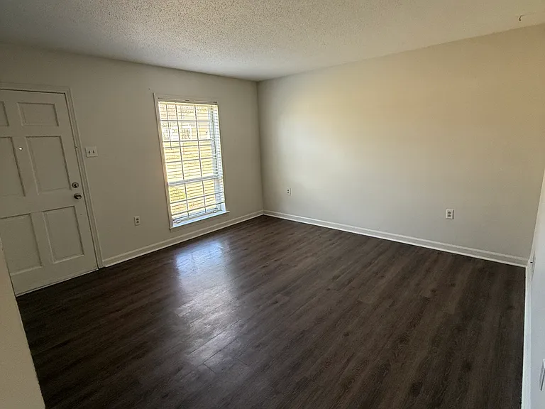 7176 Pam Dr — Photo 8