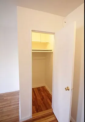 Rented by KNOCKKNOCK LLC | media 16