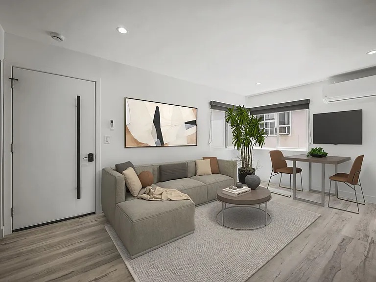 111 N Normandie Ave — Photo 11