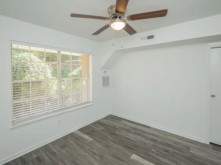 Cliff Terrace — Photo 53