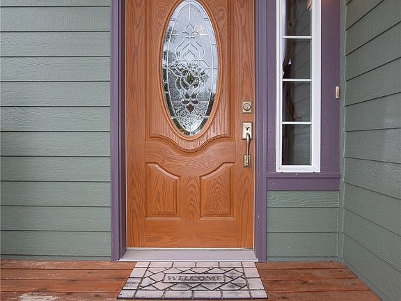 4th image of 941 Erin Ln W