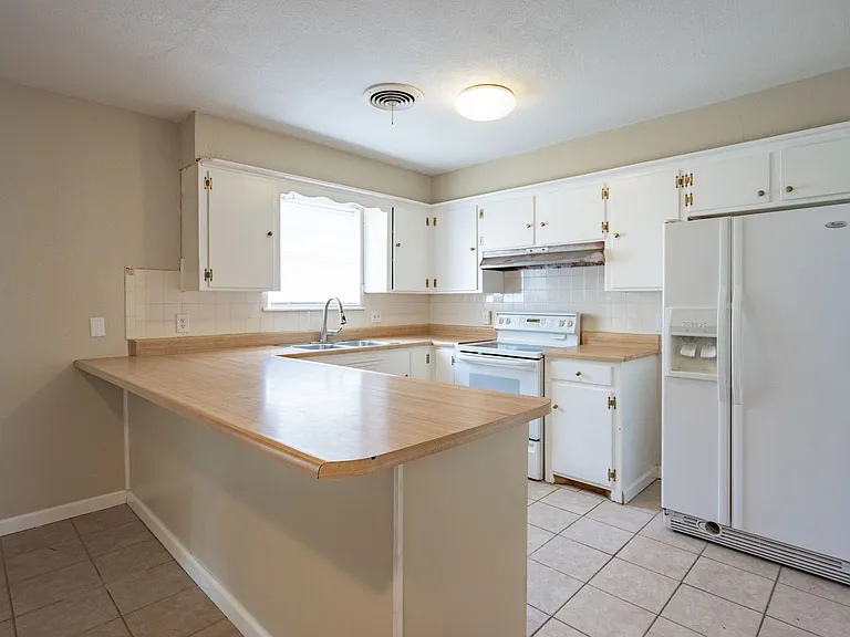 5405 Westgate Dr — Photo 10
