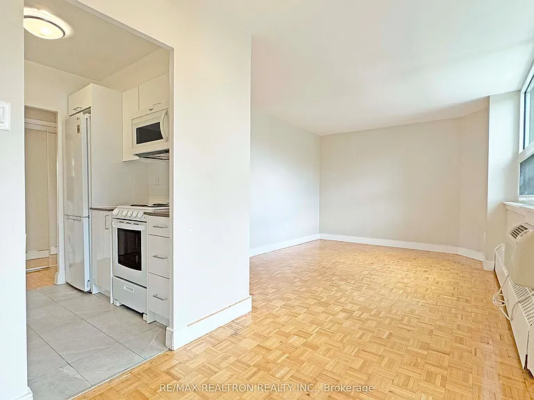485 Huron St #406 — Photo 7