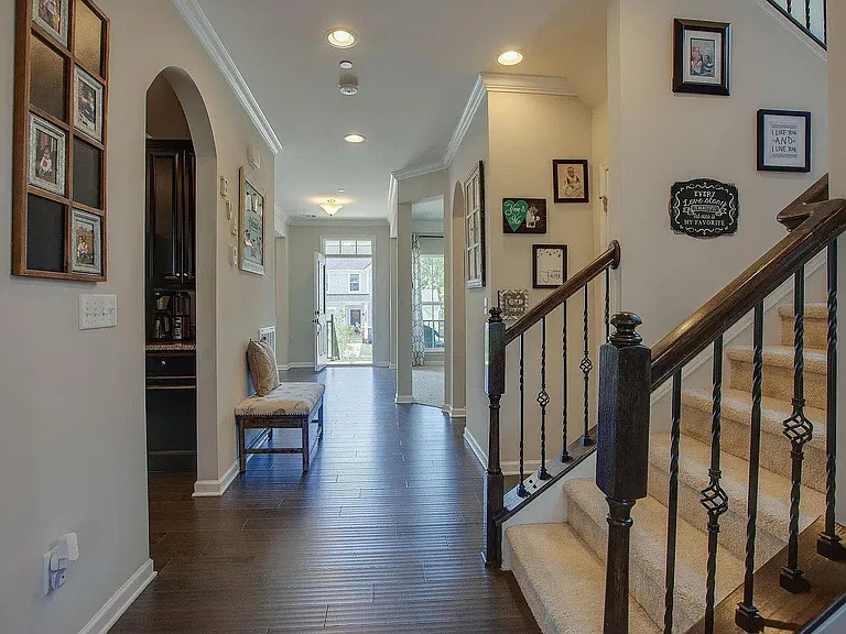 8033 Brookpark Ave — Photo 9