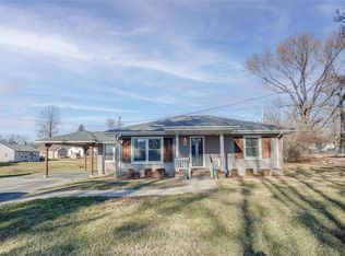 1999 E A St, Belleville, IL 62221