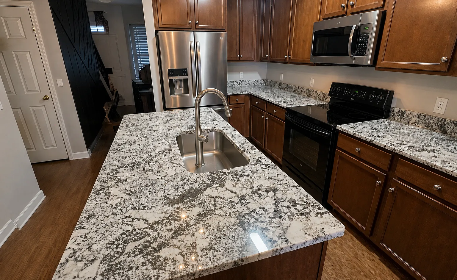 3 bed, 2.5 bath, 1772 sqft, $2,100 — Photo 4