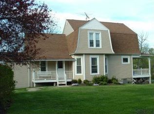 28W540 Stearns Rd, Bartlett, IL 60103