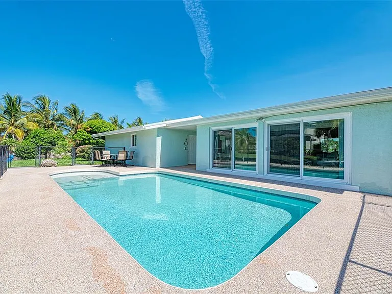 5577 Contento Dr — Photo 33