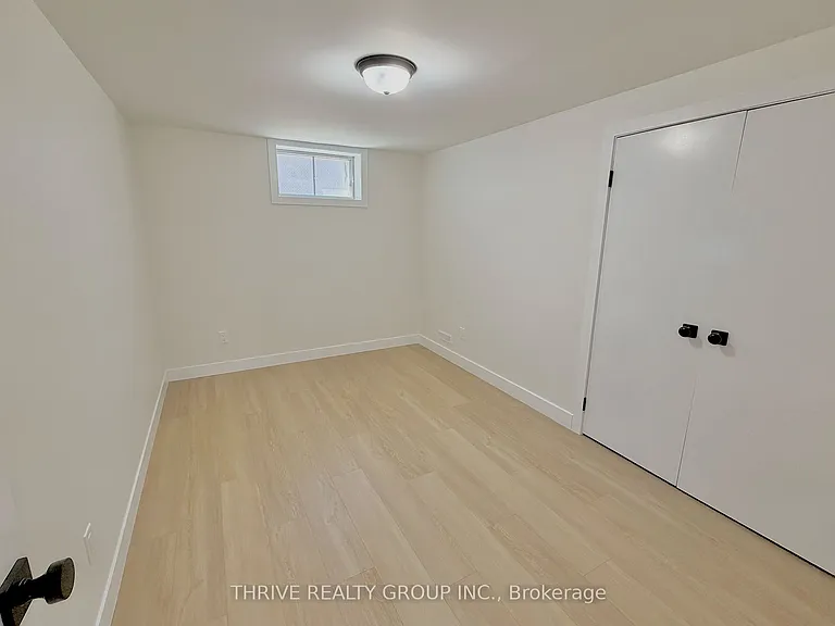 444 Ridgewood Cres #LOWER — Photo 17