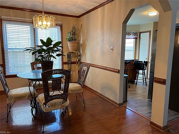 5th image of 3076 Winterberry Ln