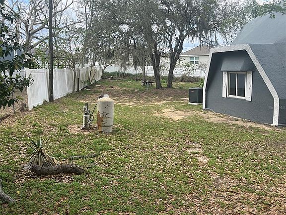 4th image of 1108 Rhodes Rd N