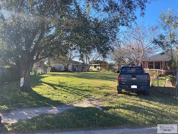 2nd image of 611 Truman Dr #29