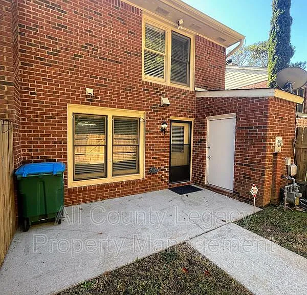 6123 Queen Anne Ct — Photo 10
