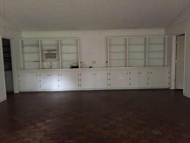 1st image of 102 Park Ave