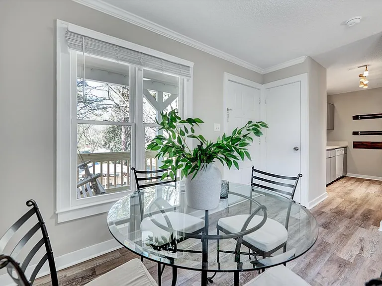 150 Carmichael Ct #150 — Photo 3