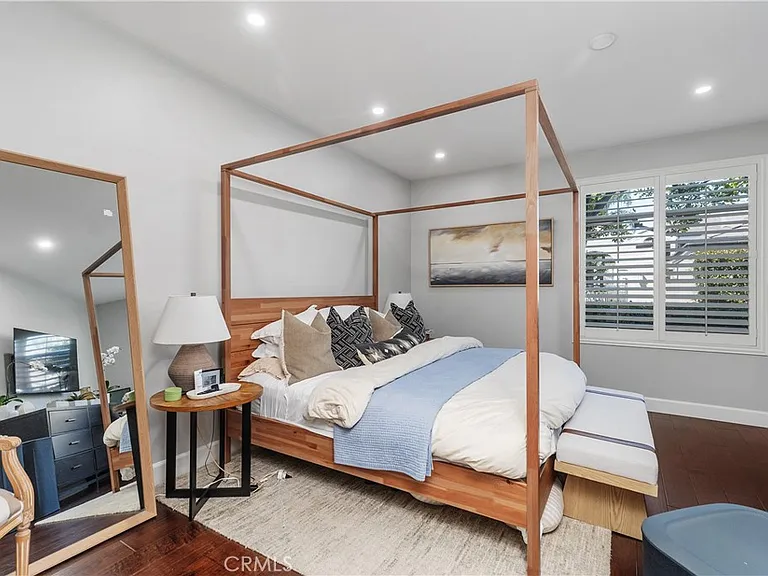 66 Baycrest Ct — Photo 4