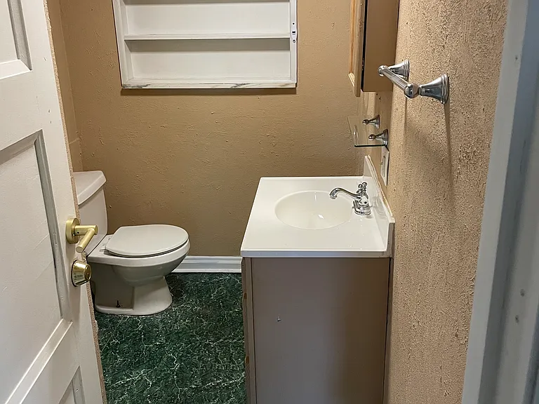 1313 Nichols Pl — Photo 37