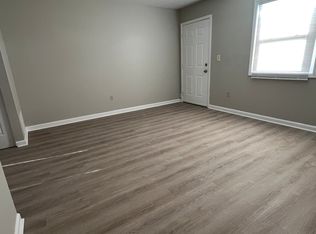 182 S Poplar St #1, Lebanon Junction, KY 40150