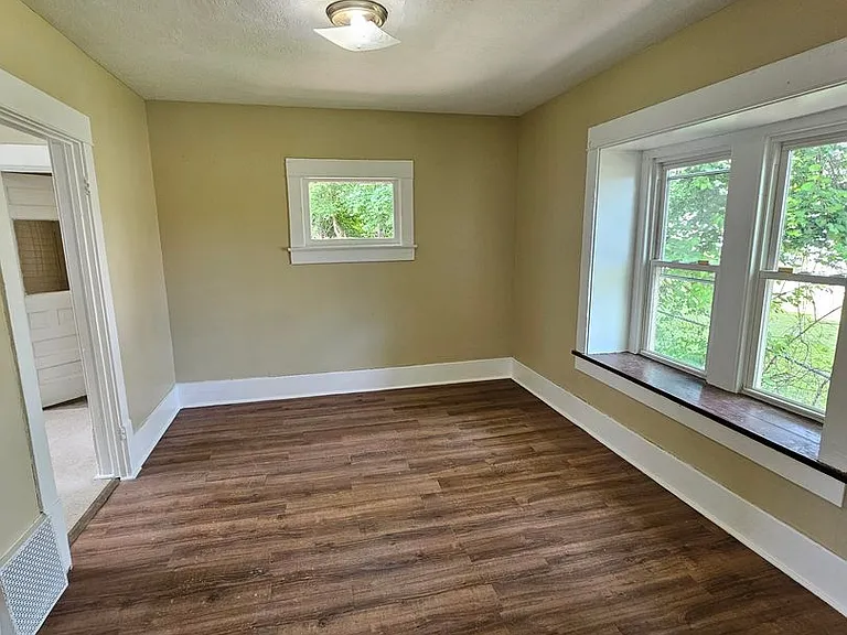 344 Fuller St — Photo 13