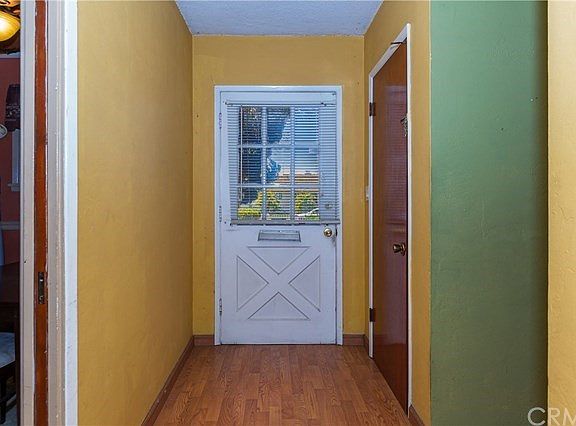 4th image of 1465 E Pinewood Ave